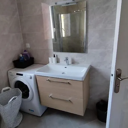 Tres Bel A Paris Et La Defense Apartmán *
